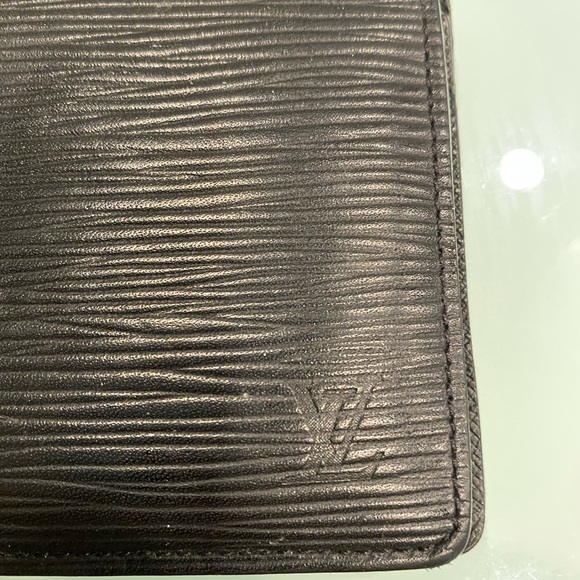 LV Multiple Wallet - Picture 4 of 5